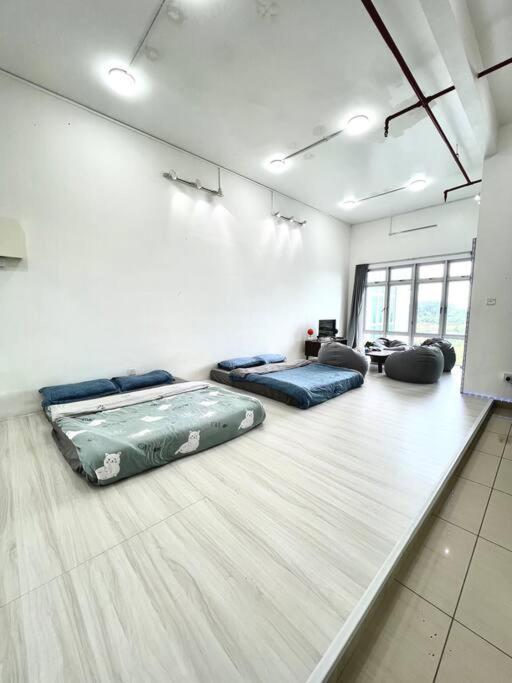 A1501 Manhattan Austin 3queen Bed Netflix By Apartment Johor Bahru